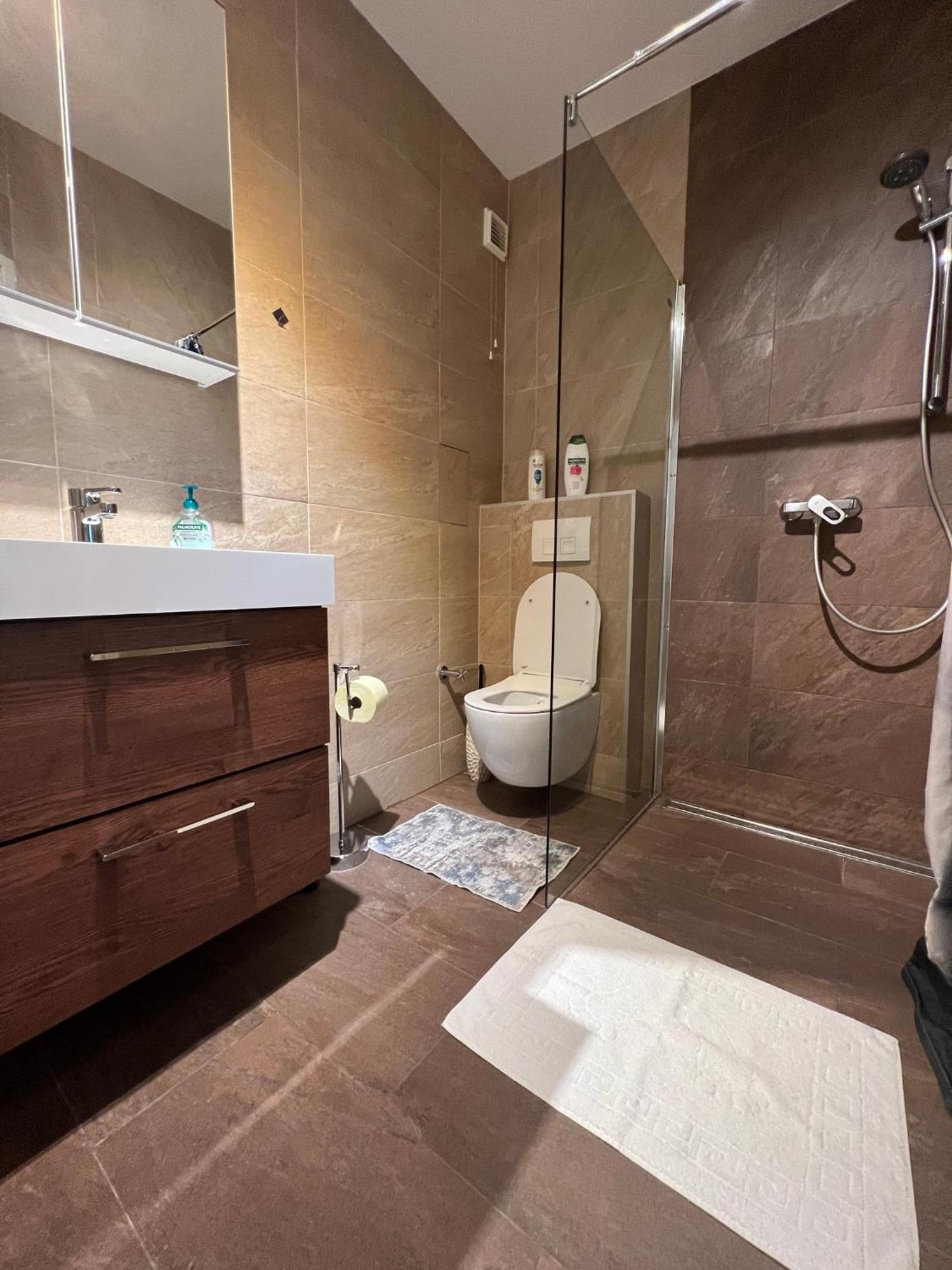 Aura'S Serenity Apartment Вена Экстерьер фото